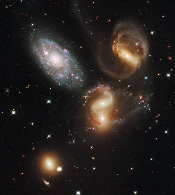 NASA, ESA, and the Hubble SM4 ERO Team