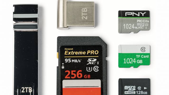 Gefälschte USB-Sticks und SD-Karten: Worauf Sie achten sollten