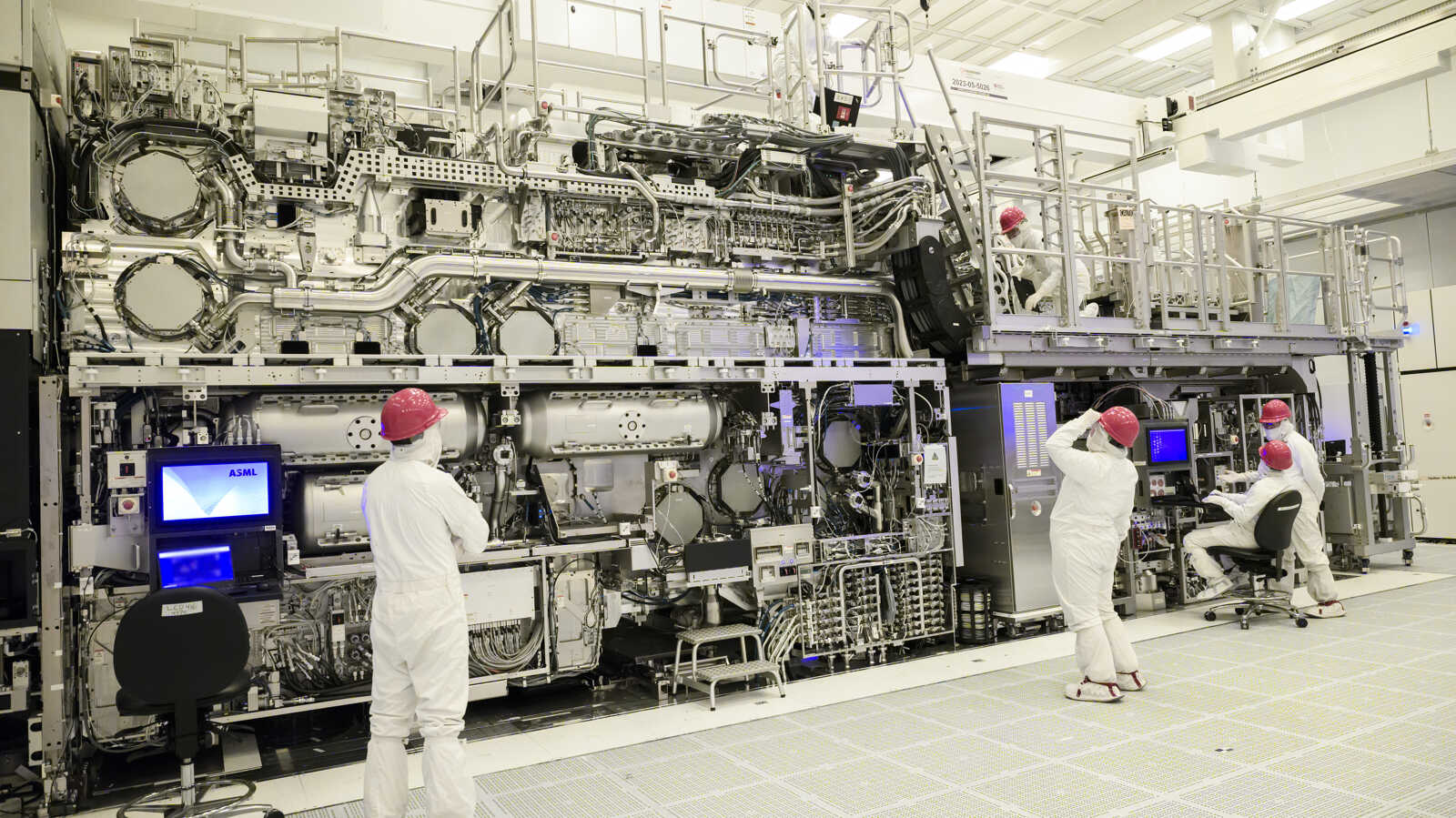 Intel-High-NA-EUV-3-a8e95566dbf14aec.jpeg