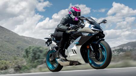Sport-Motorrad CFMoto 675 SR-R aus China im Test: Schnell, schick und günstig