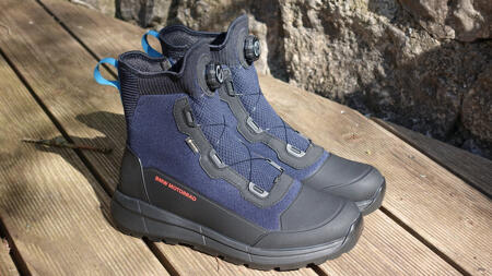 Kurztest Motorradschuhe BMW Sneaker GS Kawir: Mehr Stiefel als Sneaker