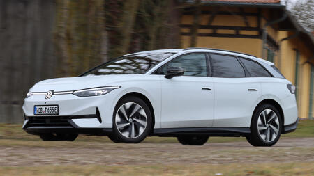 Gesunkene Nachfrage nach Elektroautos lässt deutschen Akkumarkt einbrechen