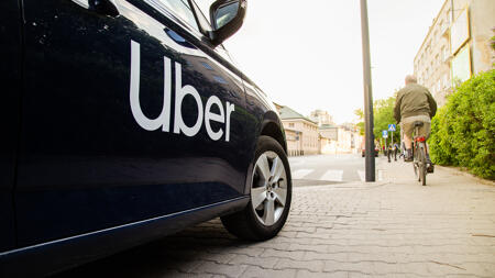 Robotertaxi-Deal: Uber investiert Hunderte Millionen US-Dollar in Lucid und Nuro