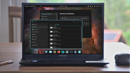 Cosmic-Desktop von Pop! OS 24.04 LTS auf Notebook