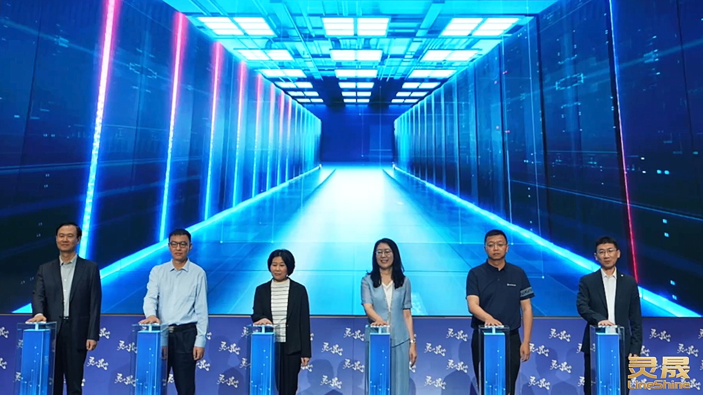 アジア図　Asien nach den neusten und besten Top500: China stellt mit eigener Hardware den schnellsten