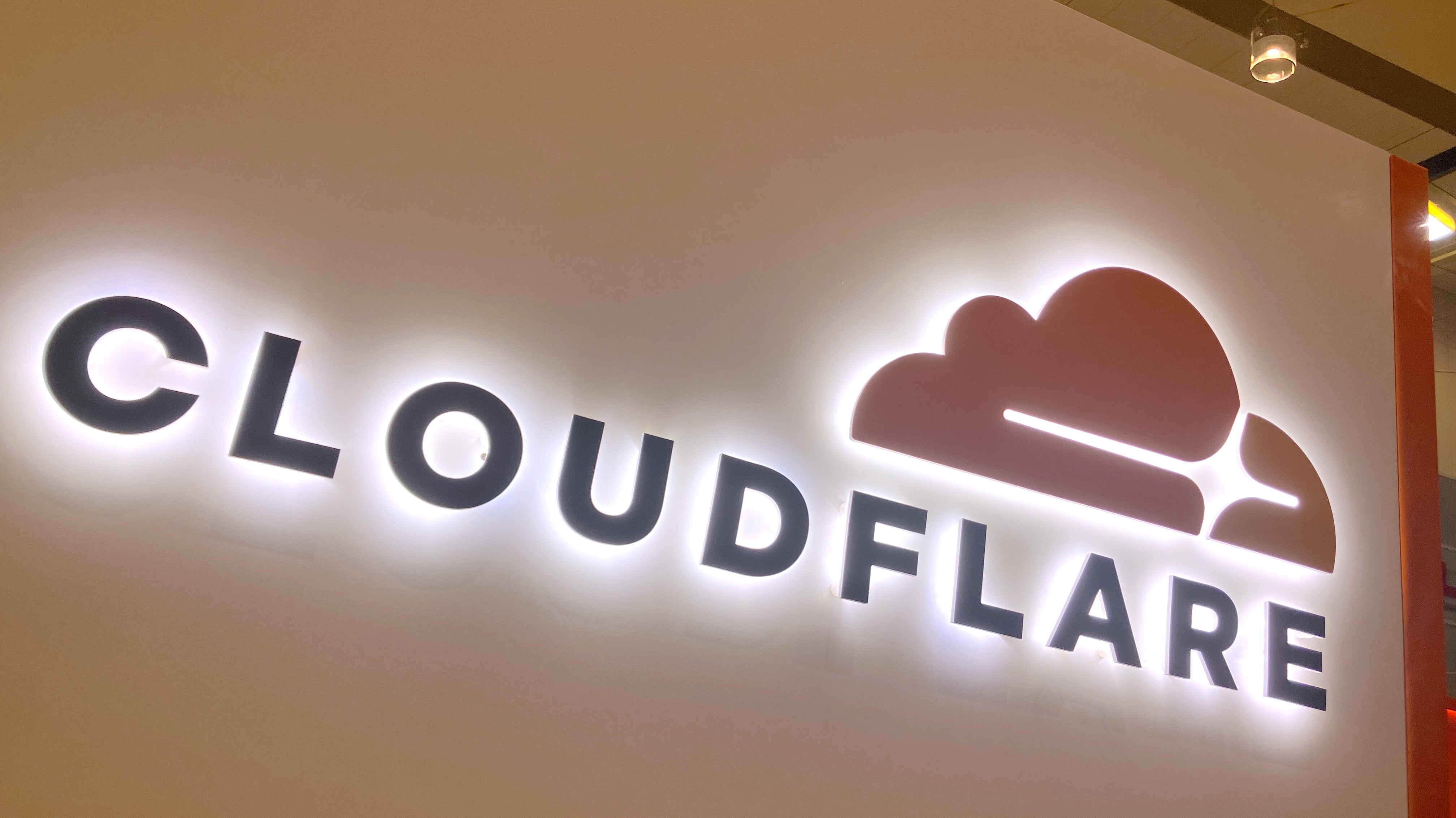 KI-Agenten bezahlen APIs automatisch mit Cloudflare Wallets