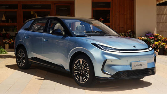 BAIC Arcfox T1
