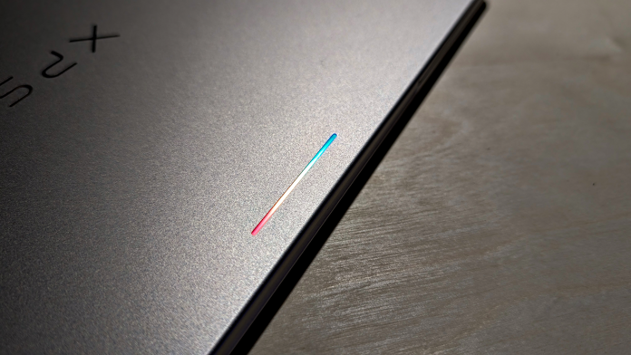 Die Glowbar in einem Dell XPS Googlebook