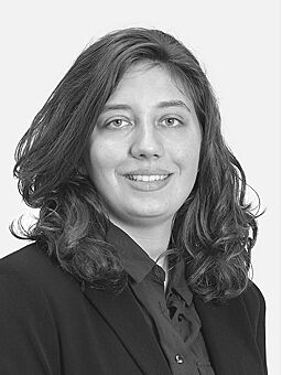 Nadia Meichtry studierte forensische Wissenschaften an der Universität von Lausanne und schloss im Sommer 2020 ihren Master in digitaler Forensik ab. Sie ist zertifizierte GIAC Reverse Engineering Malware (GREM), GIAC Certified Forensic Analyst (GCFA), GIAC Defending Advanced Threats (GDAT) und OSSTMM Professional Security Tester (OPST) und seit August 2020 als Digital Forensics & Incident Response Specialist bei Oneconsult angestellt.