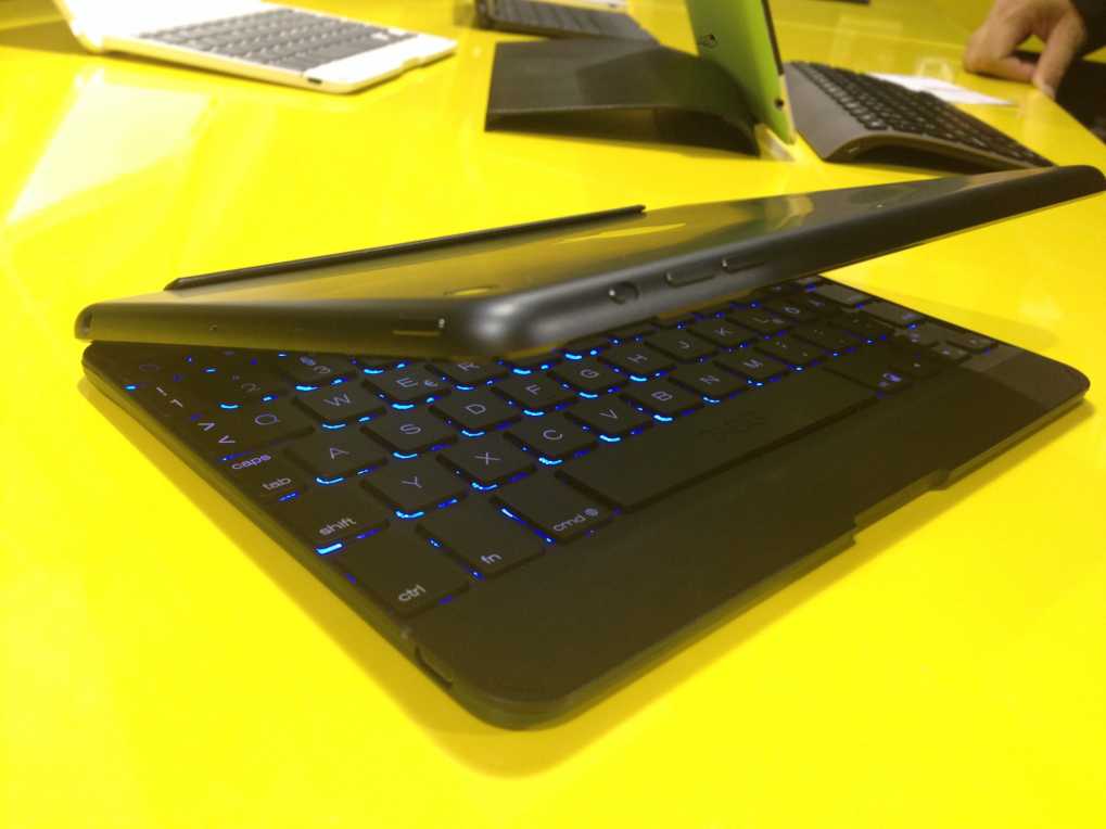 Bunt Beleuchtete Bluetooth Tastatur Fur Ipad Mini Und Ipad 5 Heise Online