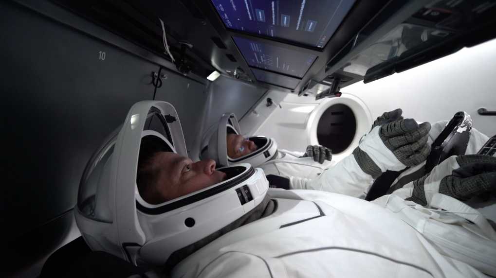 Spacex Nasa Erster Kommerzieller Raketenstart Fur Astronauten Mit Livestream Heise Online