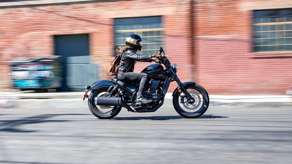 Revolution Von Oben Honda Cmx 1100 Rebel Heise Autos Die rebel cmx1100 ist etwas besonderes. honda cmx 1100 rebel