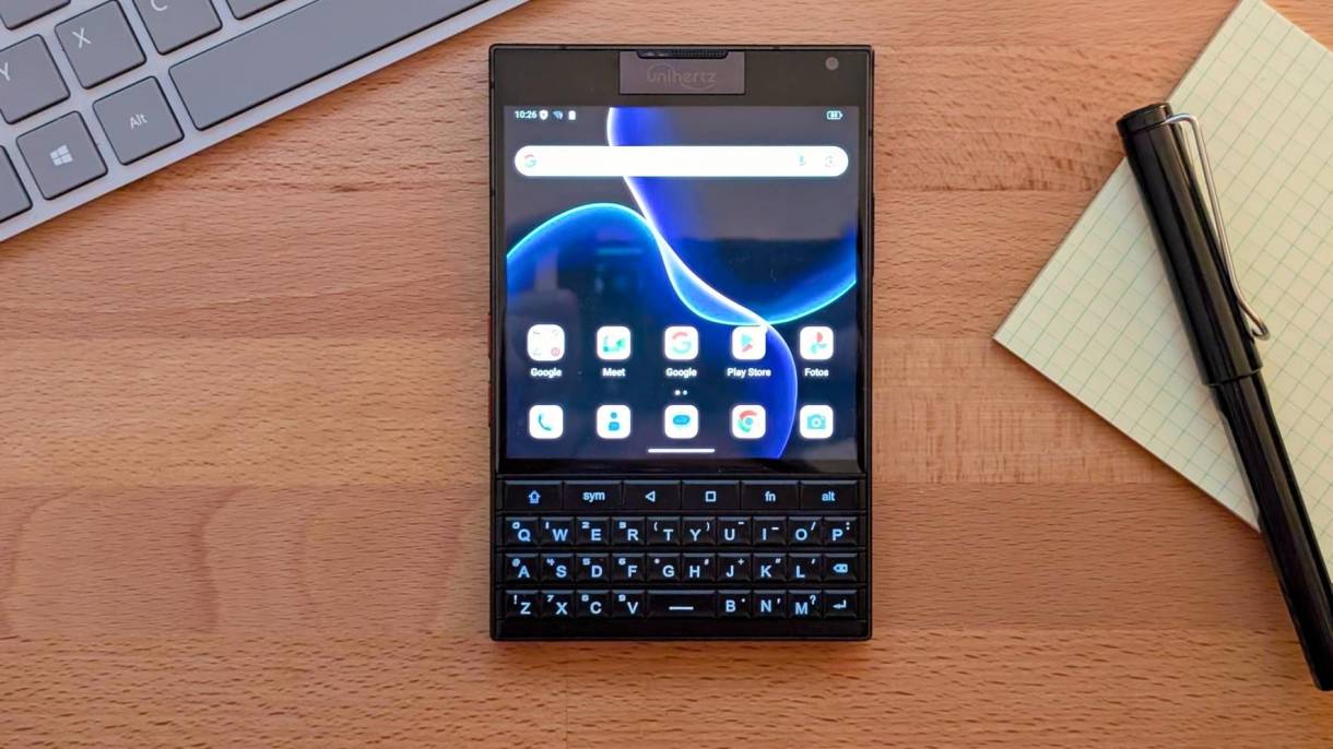Unihertz Titan 2 Blackberry Revival From China With Two Screens unihertz-titan-2-blackberry-revival-from-china-with-two-screens