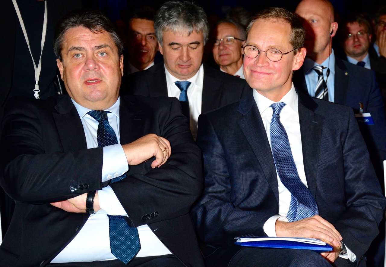 Gabriel mit Berlins Regierendem Bürgermeister Michael Müller
