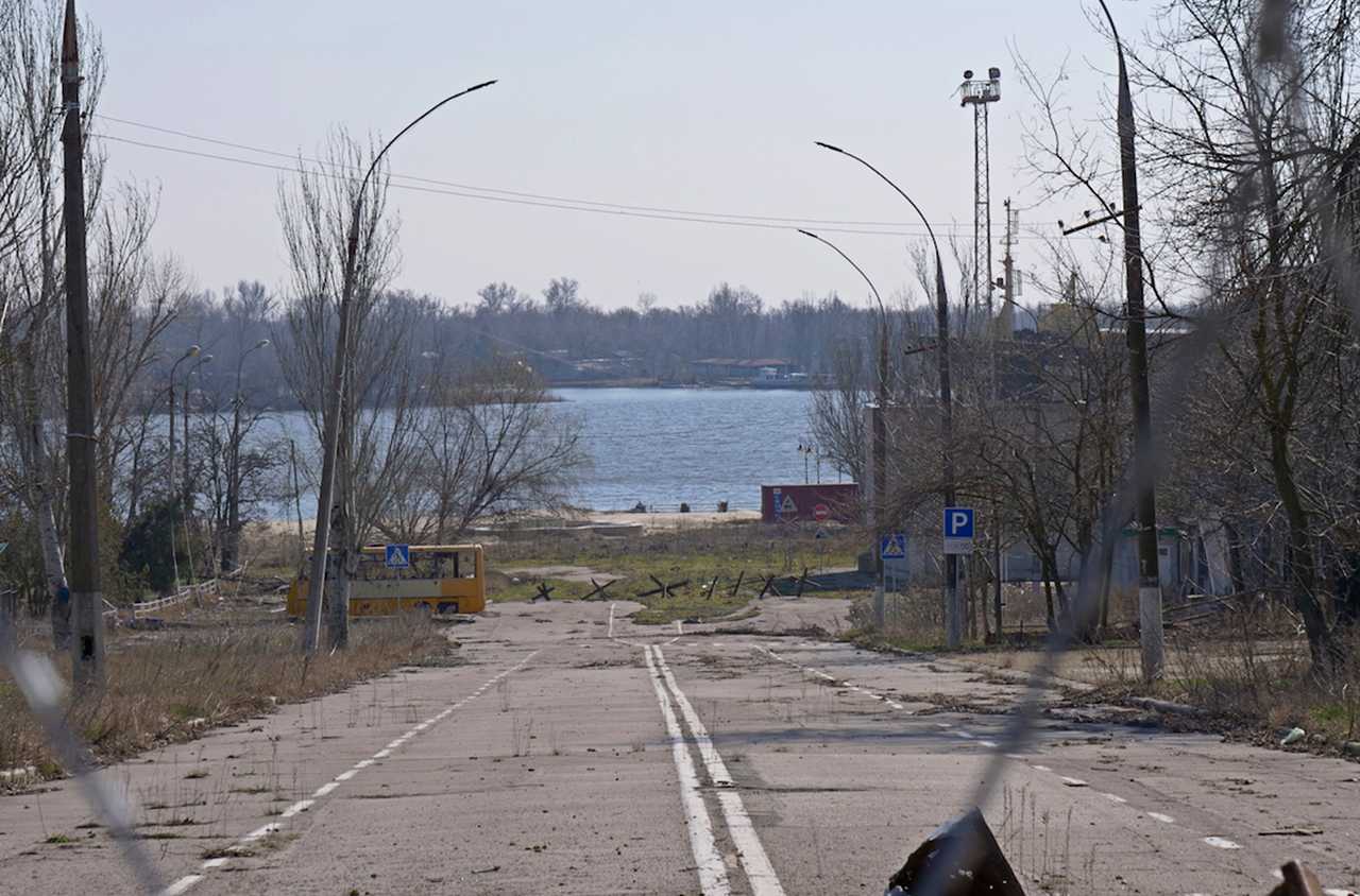 Erste Frontlinie am anderen Ufer des Flusses Dnjepr