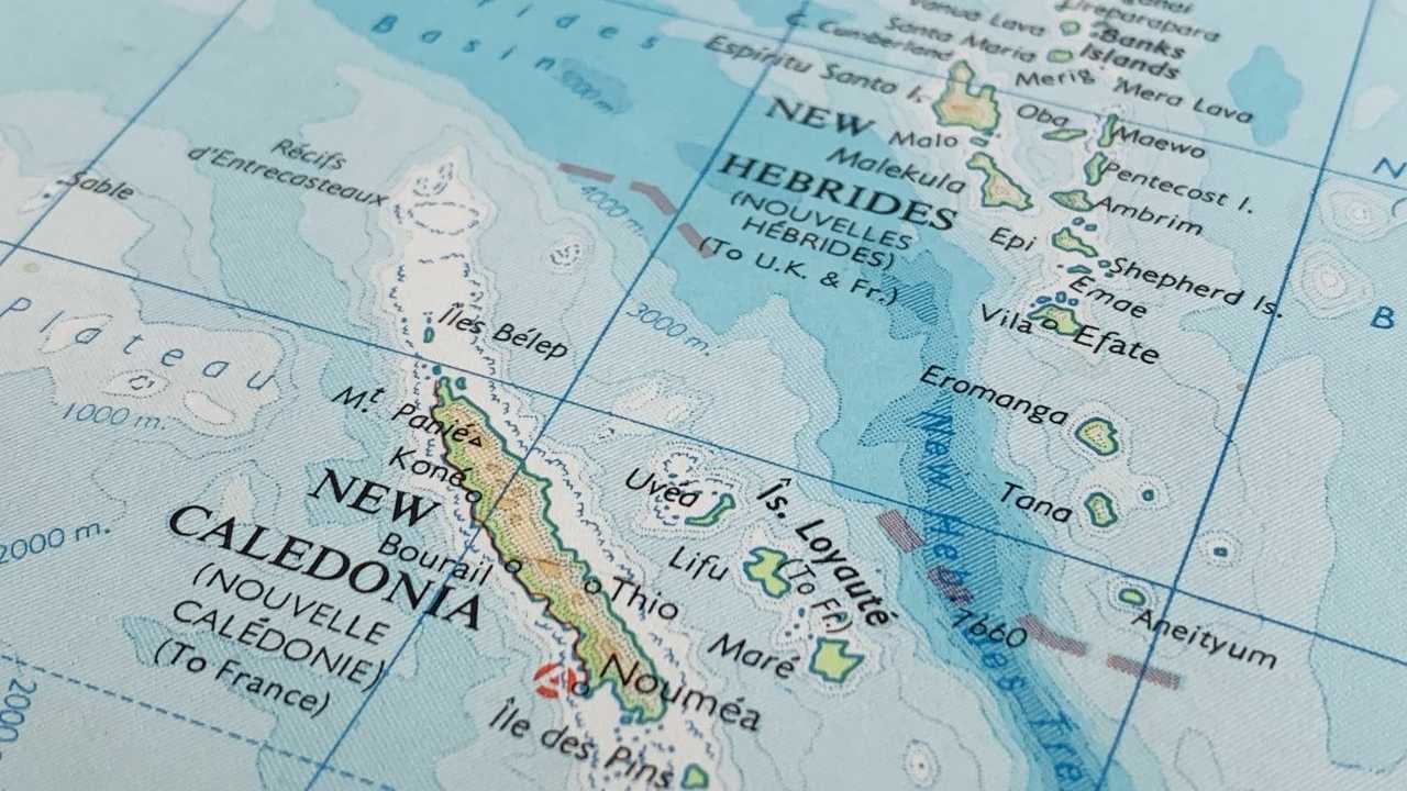 Neukaledonien auf einer Atlaskarte