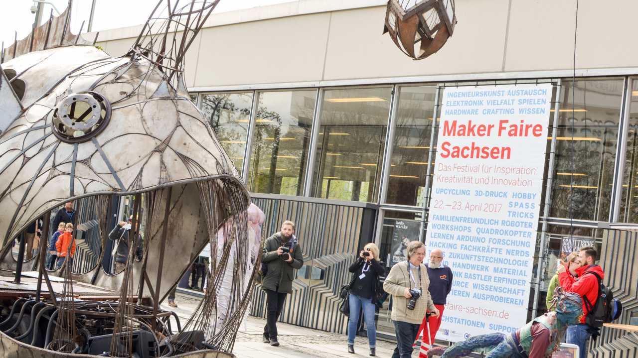 Maker_Faire_Sachsen 2017 Tiefseefisch neben der Stadthalle Chemnitz