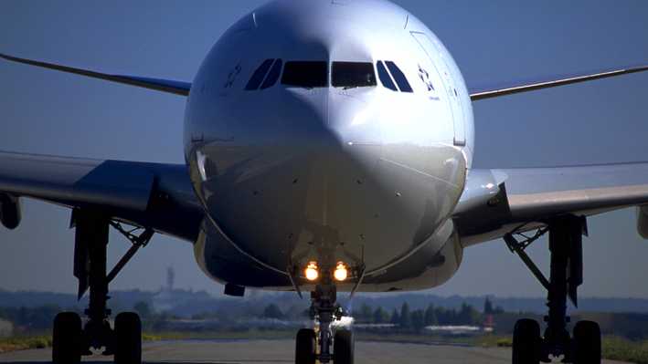 Airbus von vorne