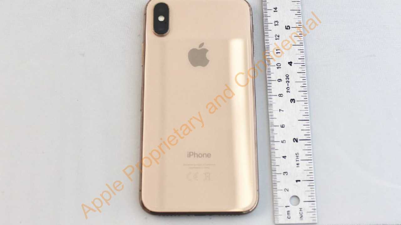 iPhone X in Gold