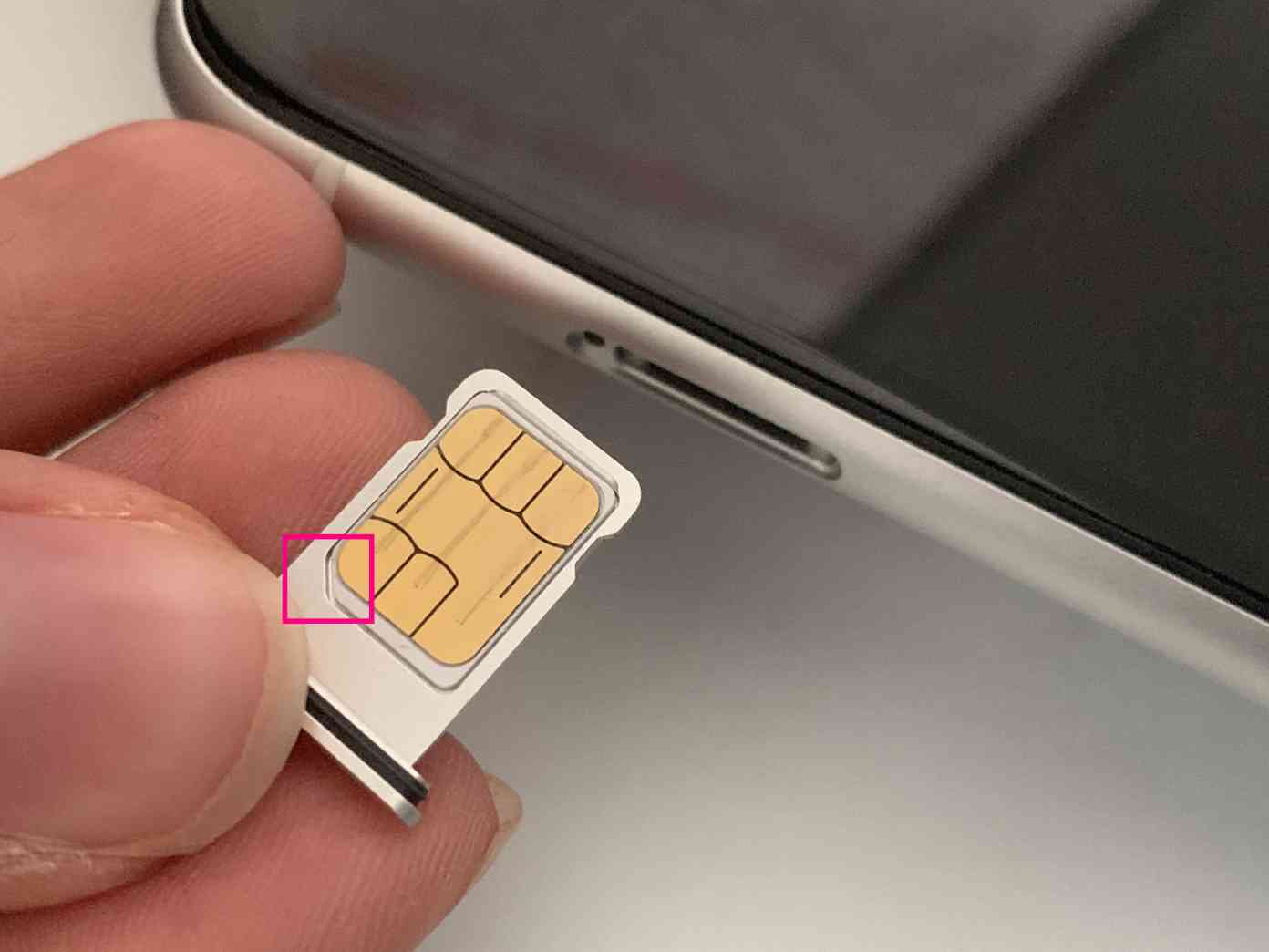 iPhone SIMKarte einlegen heise online