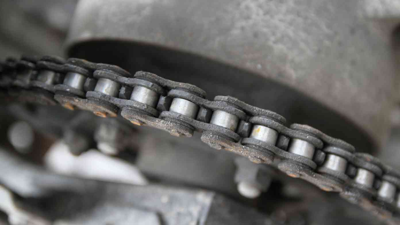 Schmierung der Motorradkette ölen statt fetten heise autos