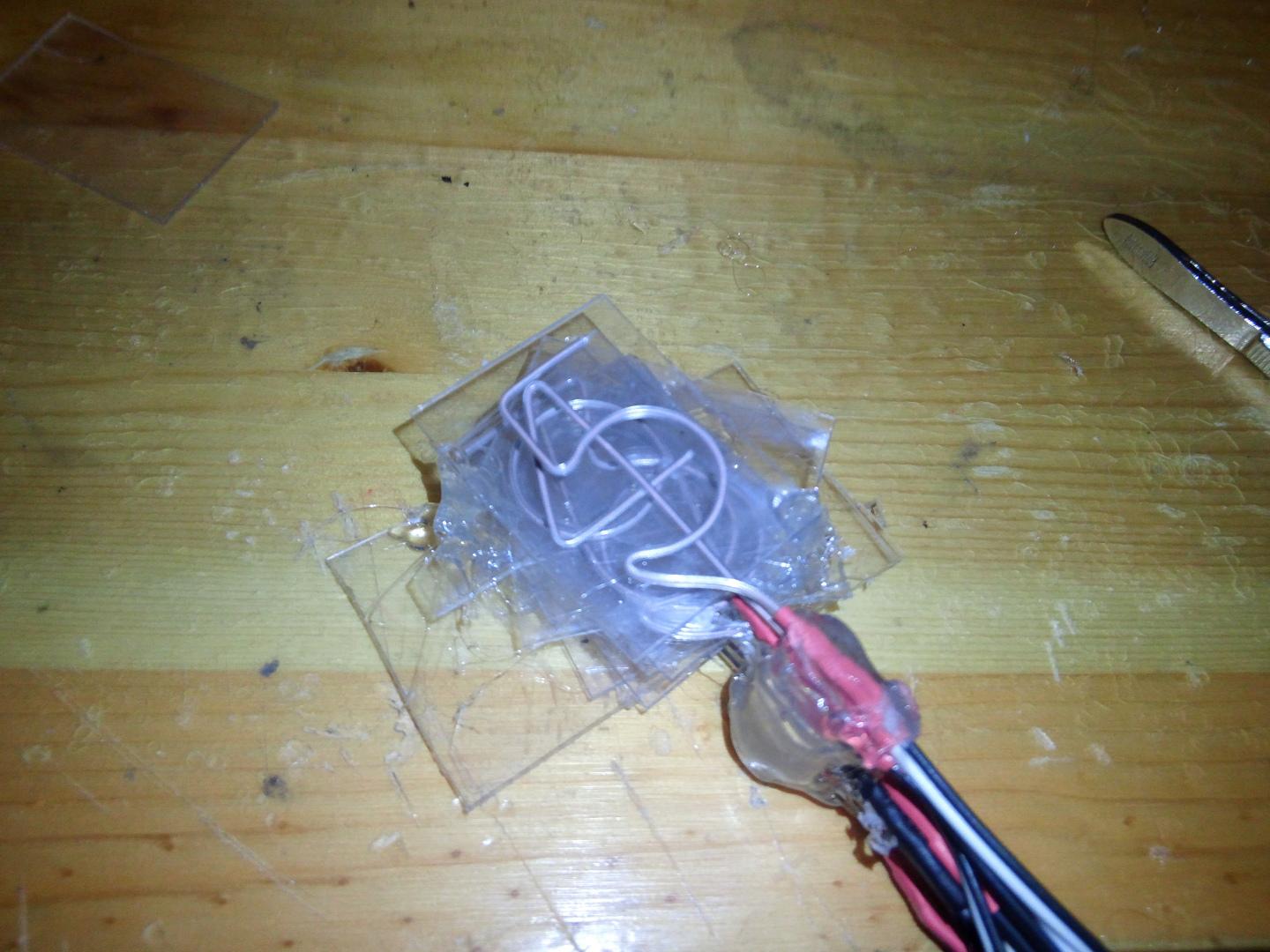 Nixie Drähte zusammengeklebt