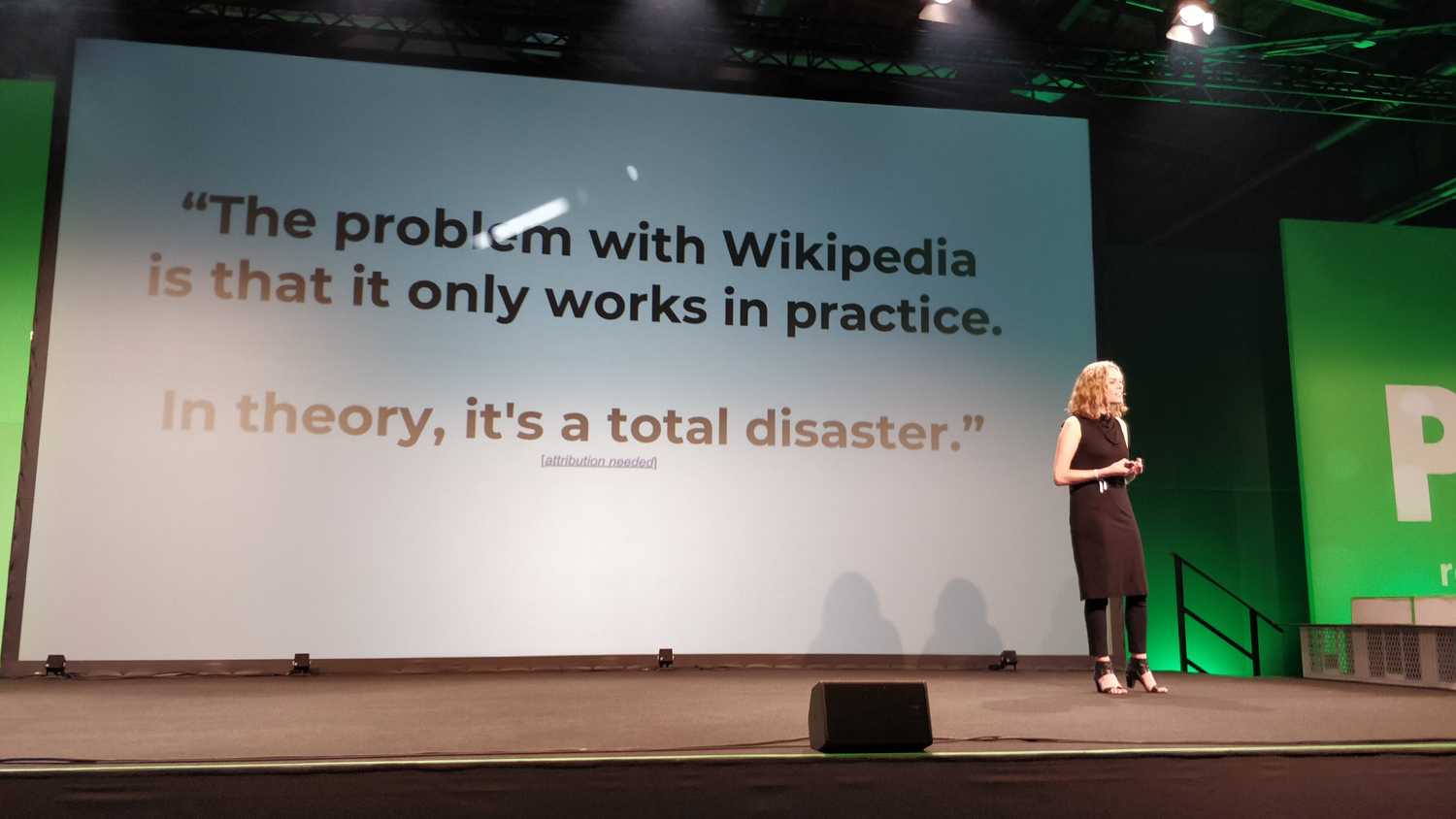 Wikipedia: "In der Theorie ein totales Desaster".