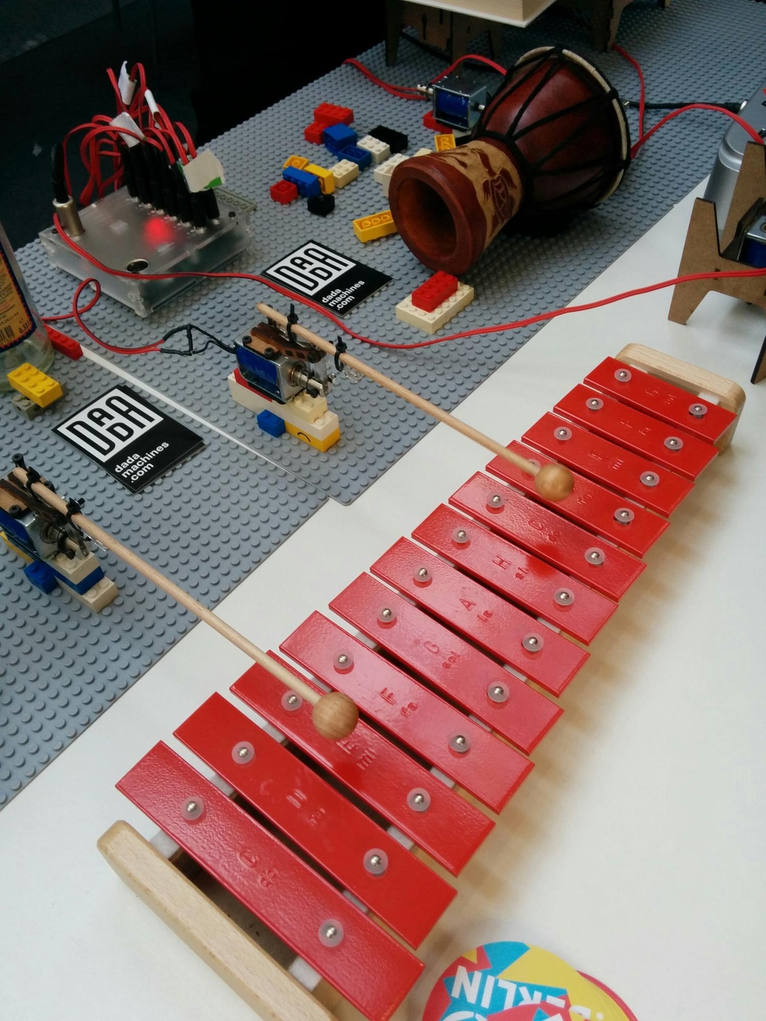 Maker Faire Berlin: Dada-Rhythmik und Mini-Konsolen in der DNA