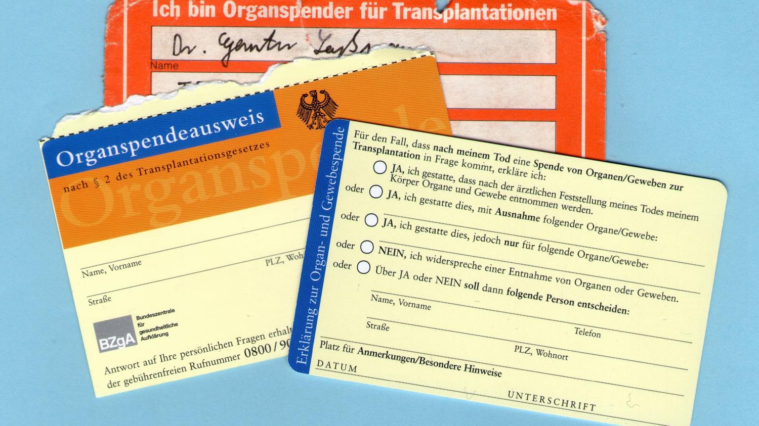 Der Organspendeausweis: Dieses Papier ist geduldig, aber nicht einfach
