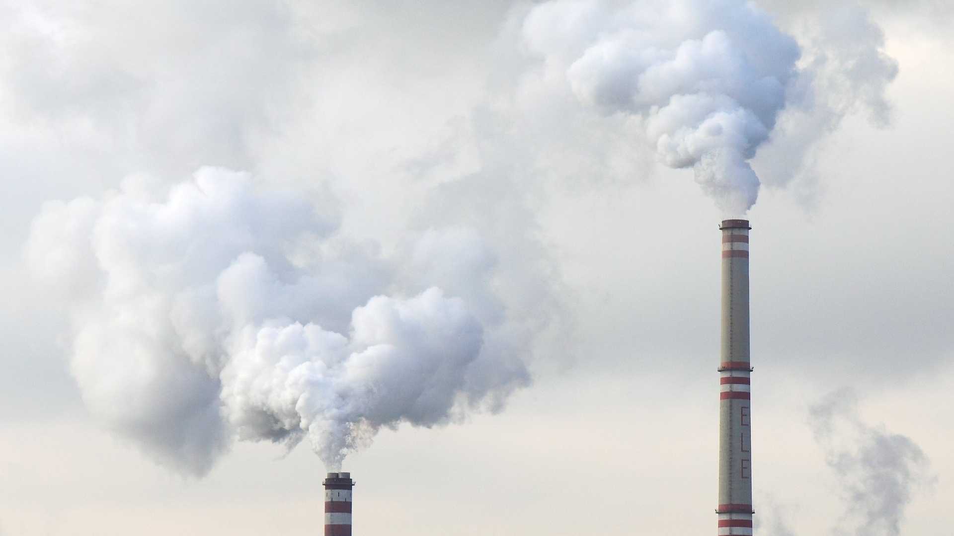 Symbolbild für Umweltverschmutzung durch fossile Brennstoffindustrie bei COP28