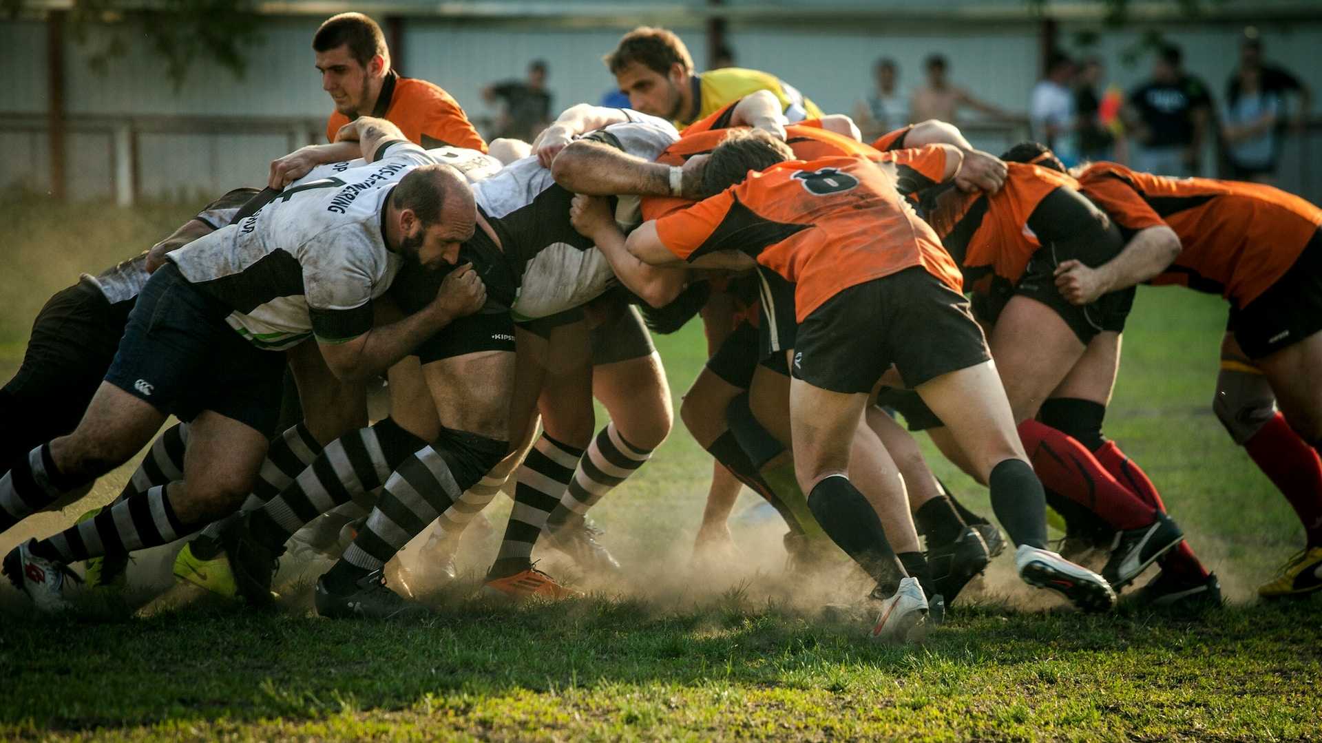 Rugby-Mannschaften im Gedränge