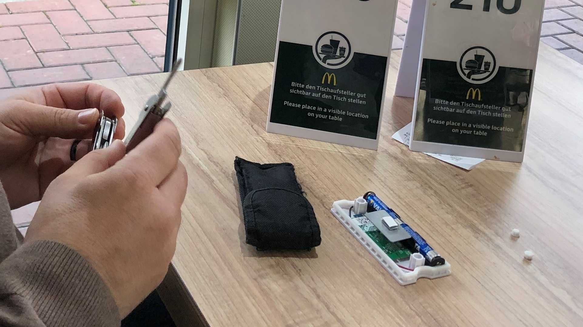 McDonald's Tent V4 mit BT-LE Beacon
