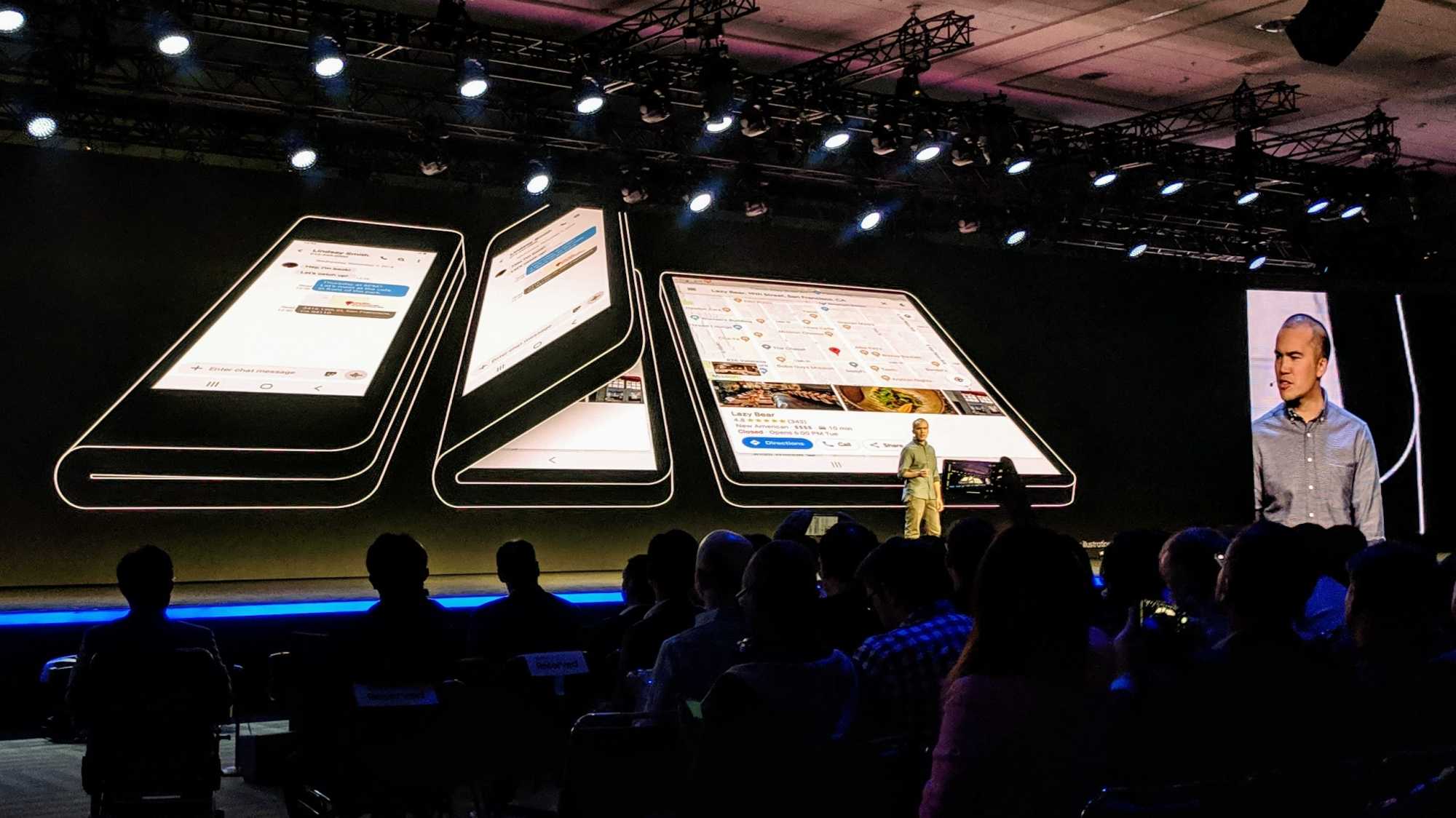 Glen Murphy, Chefentwickler der Android-Benutzeroberfläche, kündigte in San Francisco die Unterstützung der neuen "Foldables" an.
