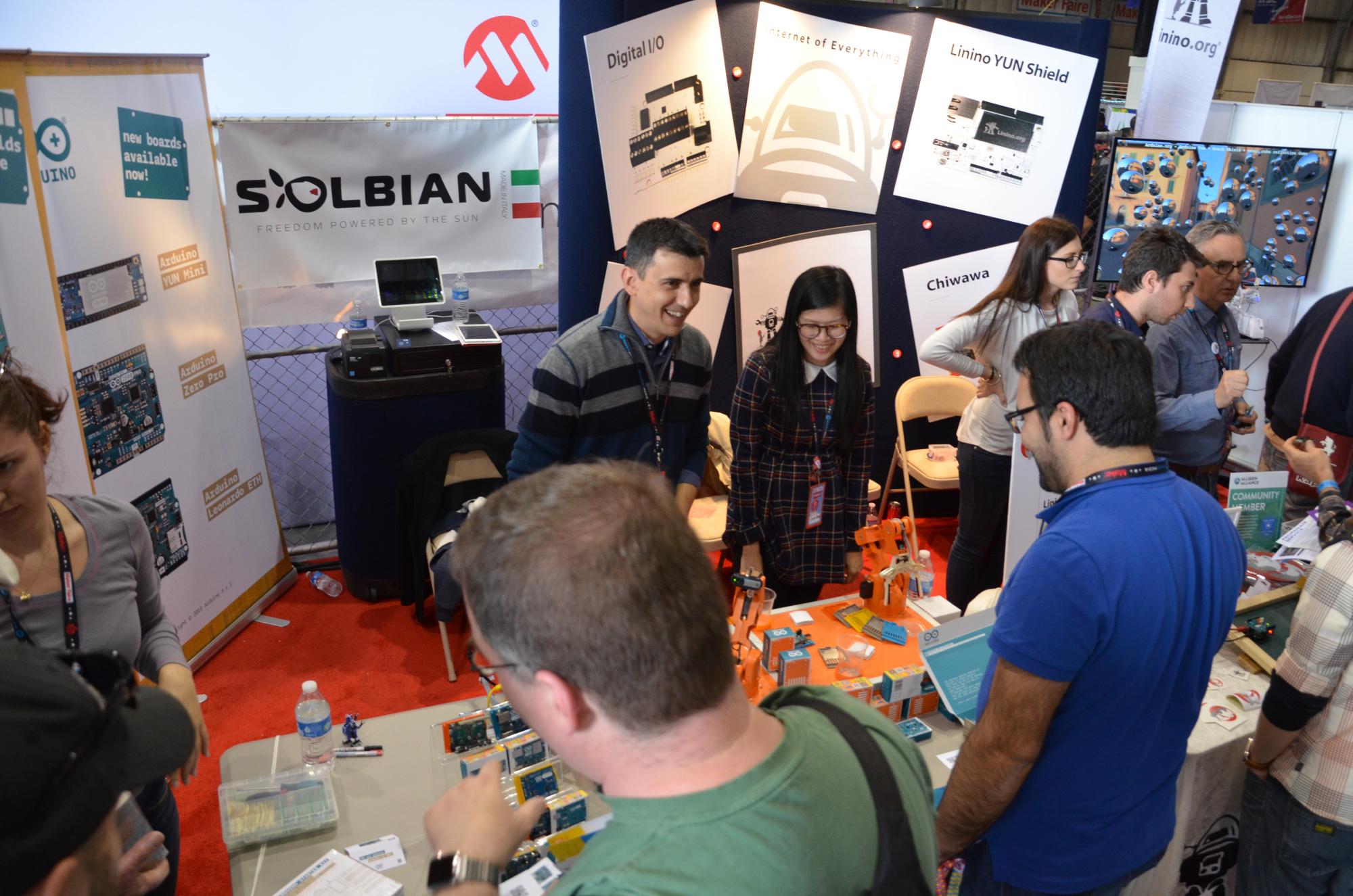 Auf der Maker Faire Bay Area 2015 zeigte Arduino S.L.R. seine Produkte, etwa den M0 Pro, der da noch Zero Pro hieß ...