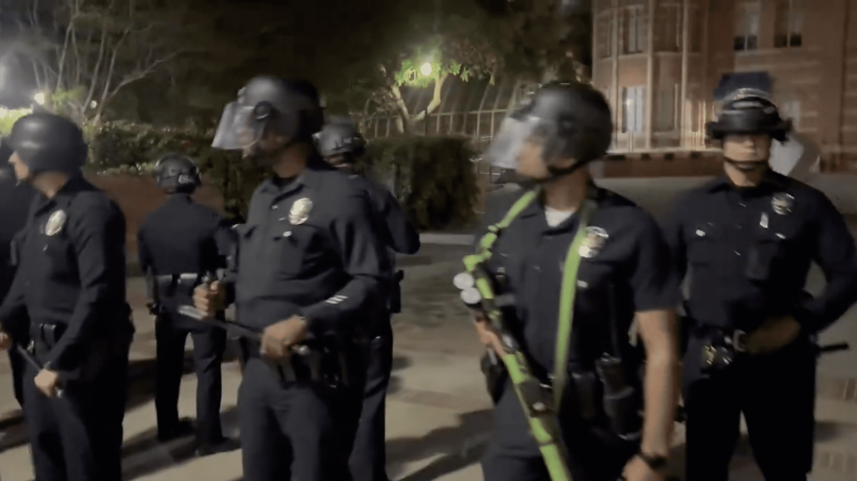Polizei auf Unigelände in Los Angeles.