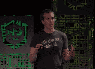 AngularJS Team-Chef Brad Green holte sich im Laufe seiner Keynotes immer neue Helfer auf die Bühne, die zeigten, wie weit das Framework seit der letzten ng-conf gekommen ist.