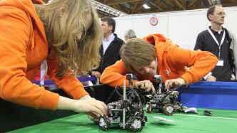 Meisterschaft der Maschinen: RoboCup Junior für die Spitzeningenieure von Morgen