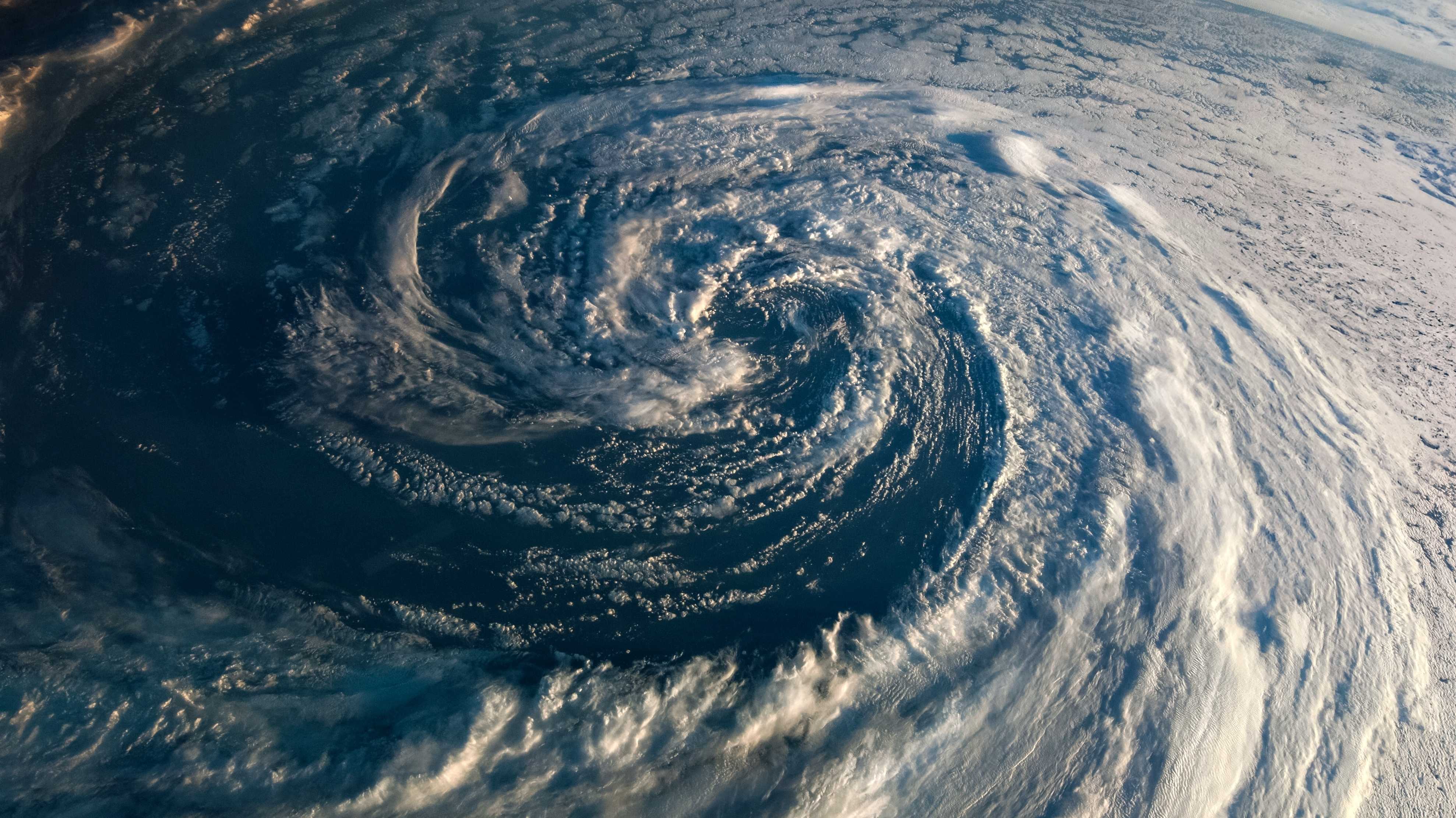 Ein Sturm vom Satellit aus gesehen