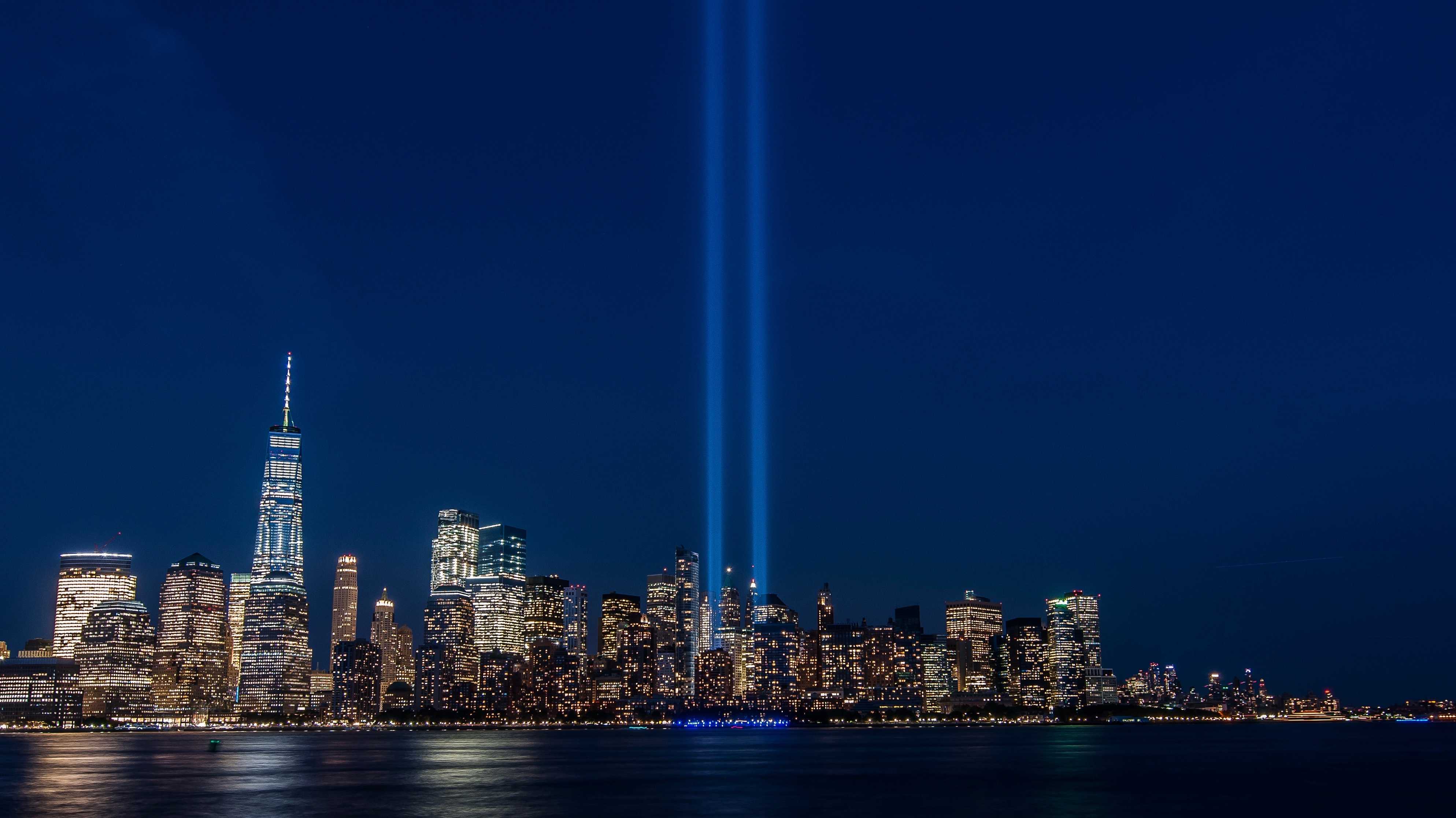 Stelen aus Licht: Gedenkstätte am &quot;Ground Zero&quot; in New York