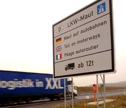 Das erste Maut-Schild wurde am 14.12.2004 im Saarländischen Perl auf der Autobahn A8 aus Luxemburg kommend aufgestellt.