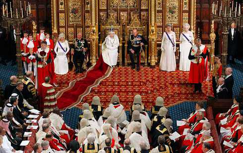 Elisabeth II. verliest im britischen Oberhaus das Regierungsprogramm