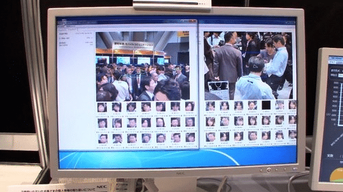 Das NeoFace-System erkennt Gesichter in einer Menschenmenge.