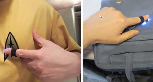 Beispiel zweier berührungsempfindlicher Flächen: Der Magic Finger erkennt das &quot;Star Trek&quot;-Logo ebenso wie die Nylon-Haut des Rucksacks.