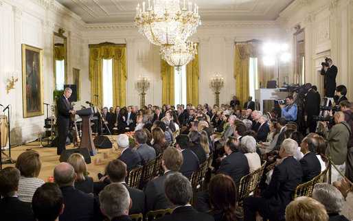 US-Präsident George W. Bush bei den Feierlichkeiten im Weißen Haus zum &quot;Tag der Solidarität mit dem kubanischen Volk&quot;.
