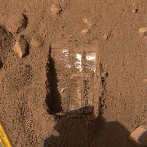 Freigelegte Eisschicht auf dem Mars
