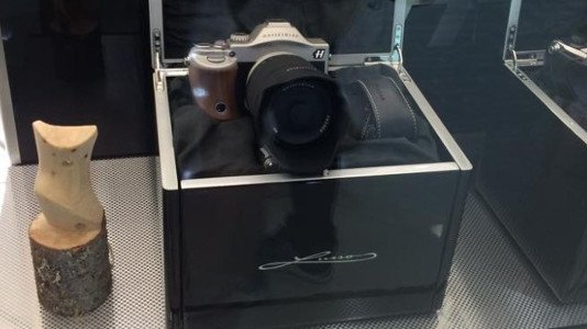 Hasselblad Lusso: neue Kamera auf Sony-A7R-Basis