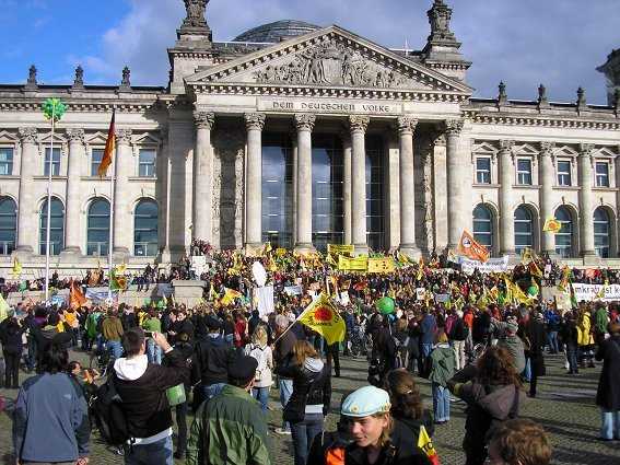 AKW-Demo-Reichstag.jpg
