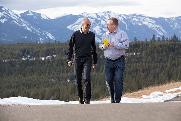 Gehen ab sofort wieder gemeinsame Wege: Microsoft-CEO Satya Nadella und sein neuer Hardware-Chef Stephen Elop.