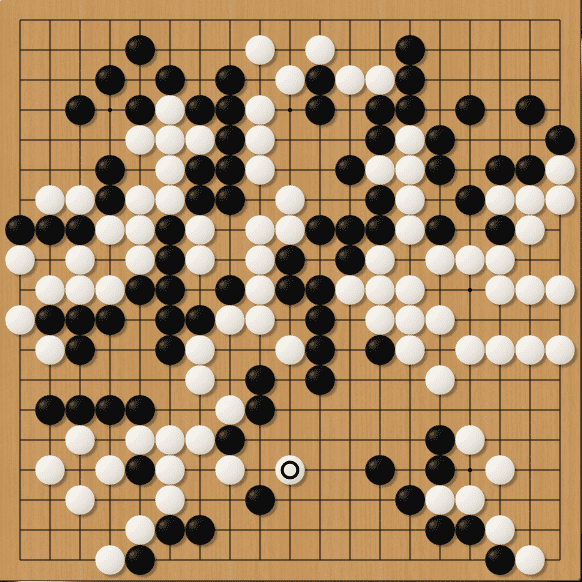 Endstand nach 184 Zügen: AlphaGo (Schwarz) gibt auf.