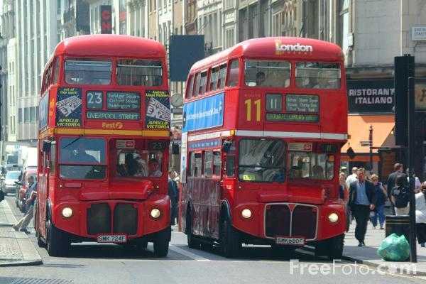 31_10_15---Red-Routemaster-double-decker-bus--London--England_web.jpg